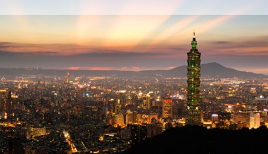 Sonnenuntergang über Taipeh - der Hautpstadt von Taiwan