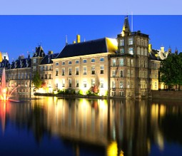 Blick auf den Binnenhof - das Regierungszentrum in Den Haag