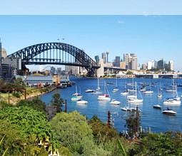 Blick zur Harbour Bridge in Sydney